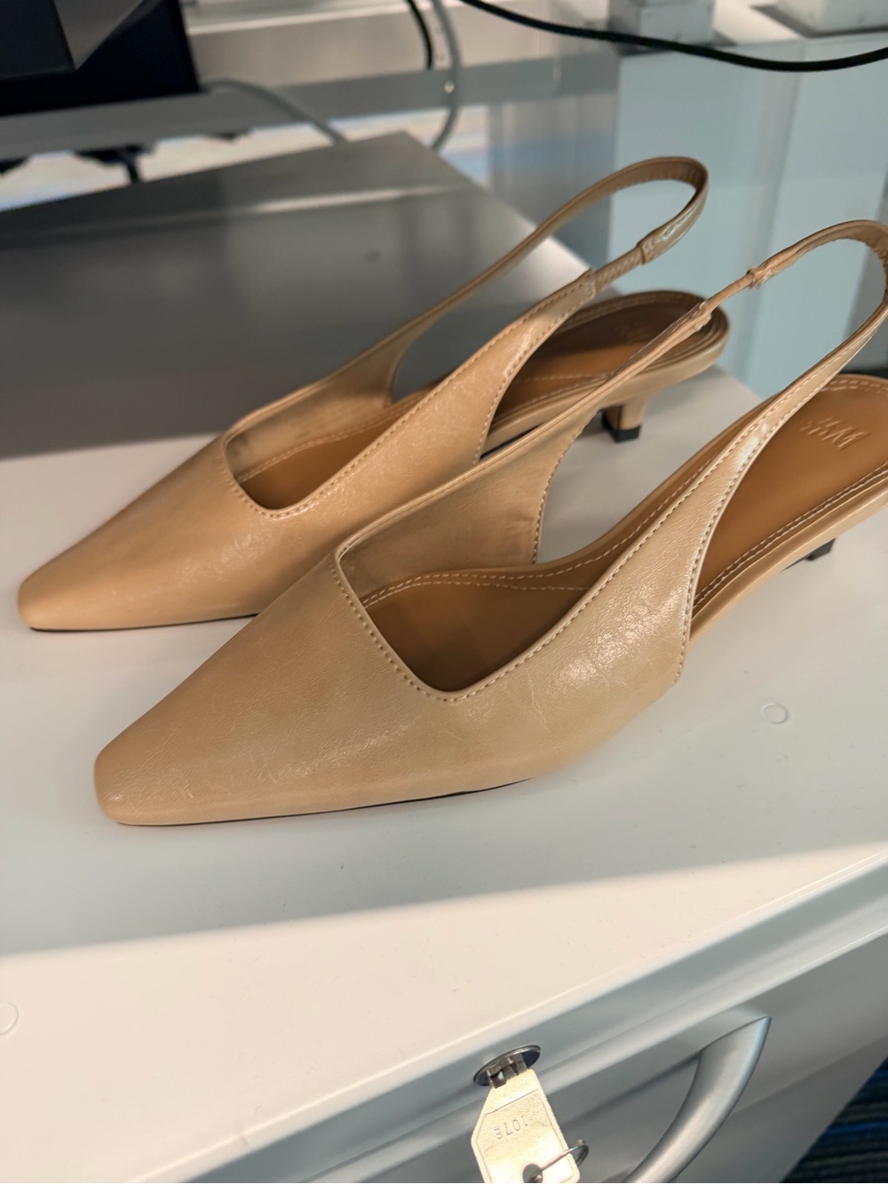 H&M Beige Pointed-Toe Slingback Kitten Heels